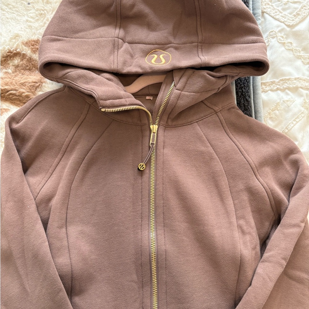 Lululemon full zip scuba